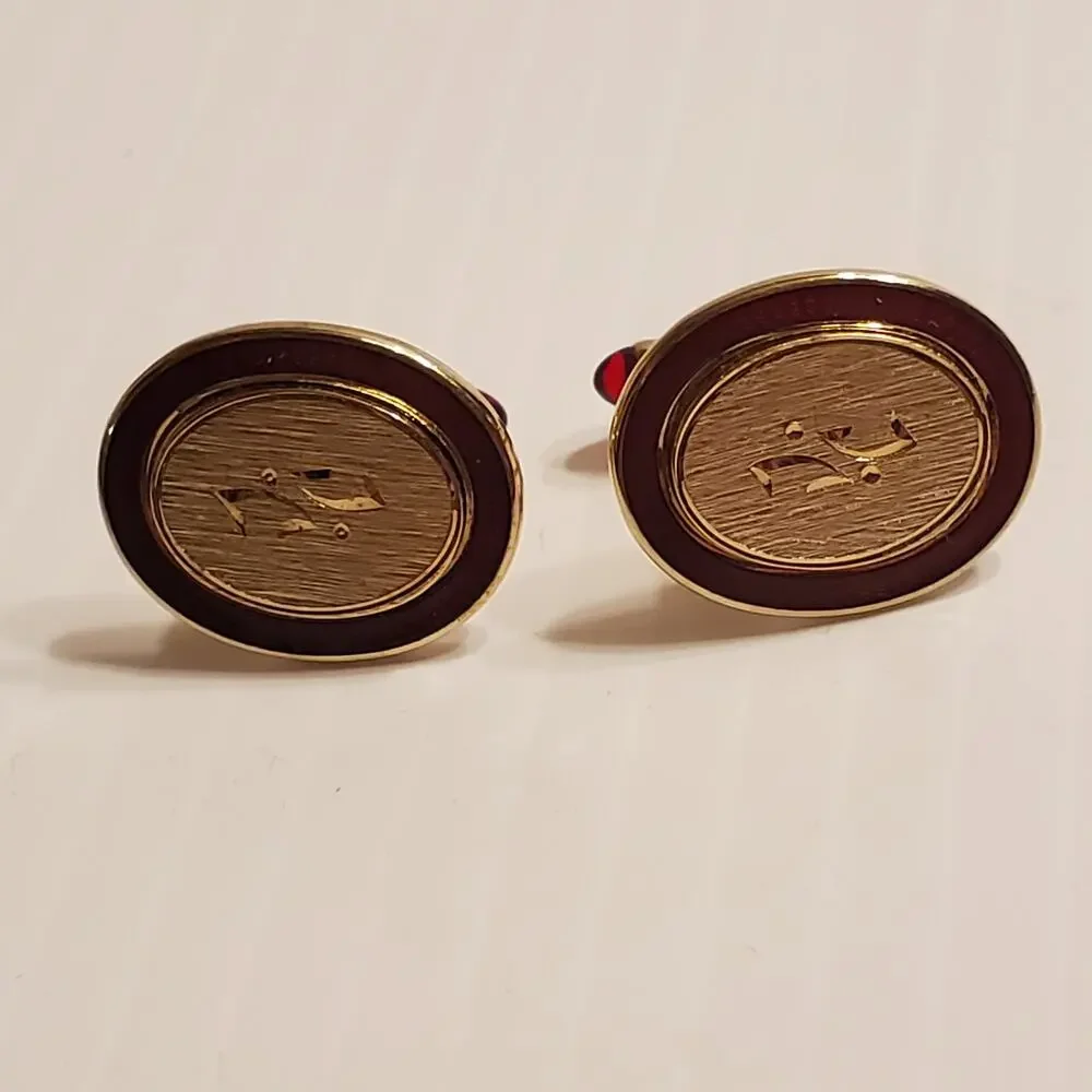 Royale Gold tone Renaissance oval CUFFLINKS new in the box